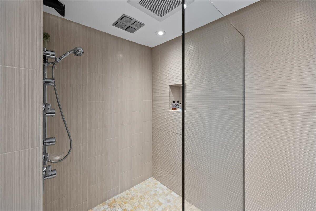 Park Tower - Residential