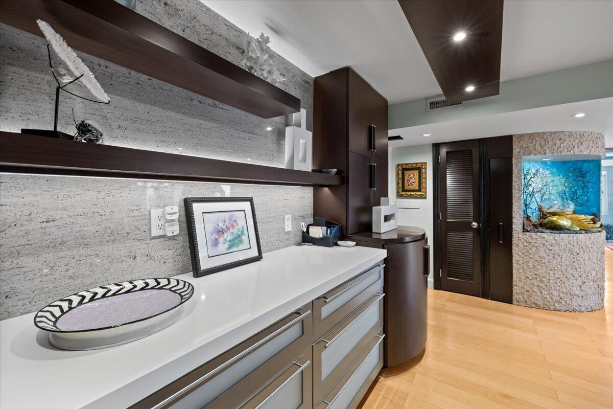 Park Tower - Residential