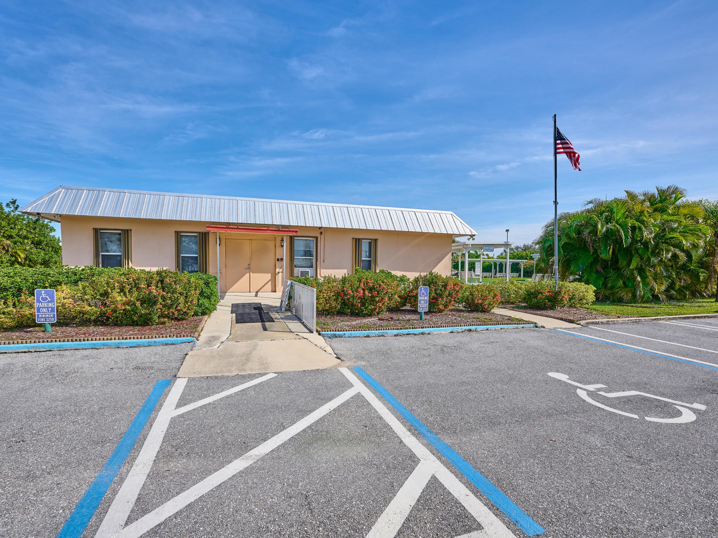 RIDGEWAY - Residential