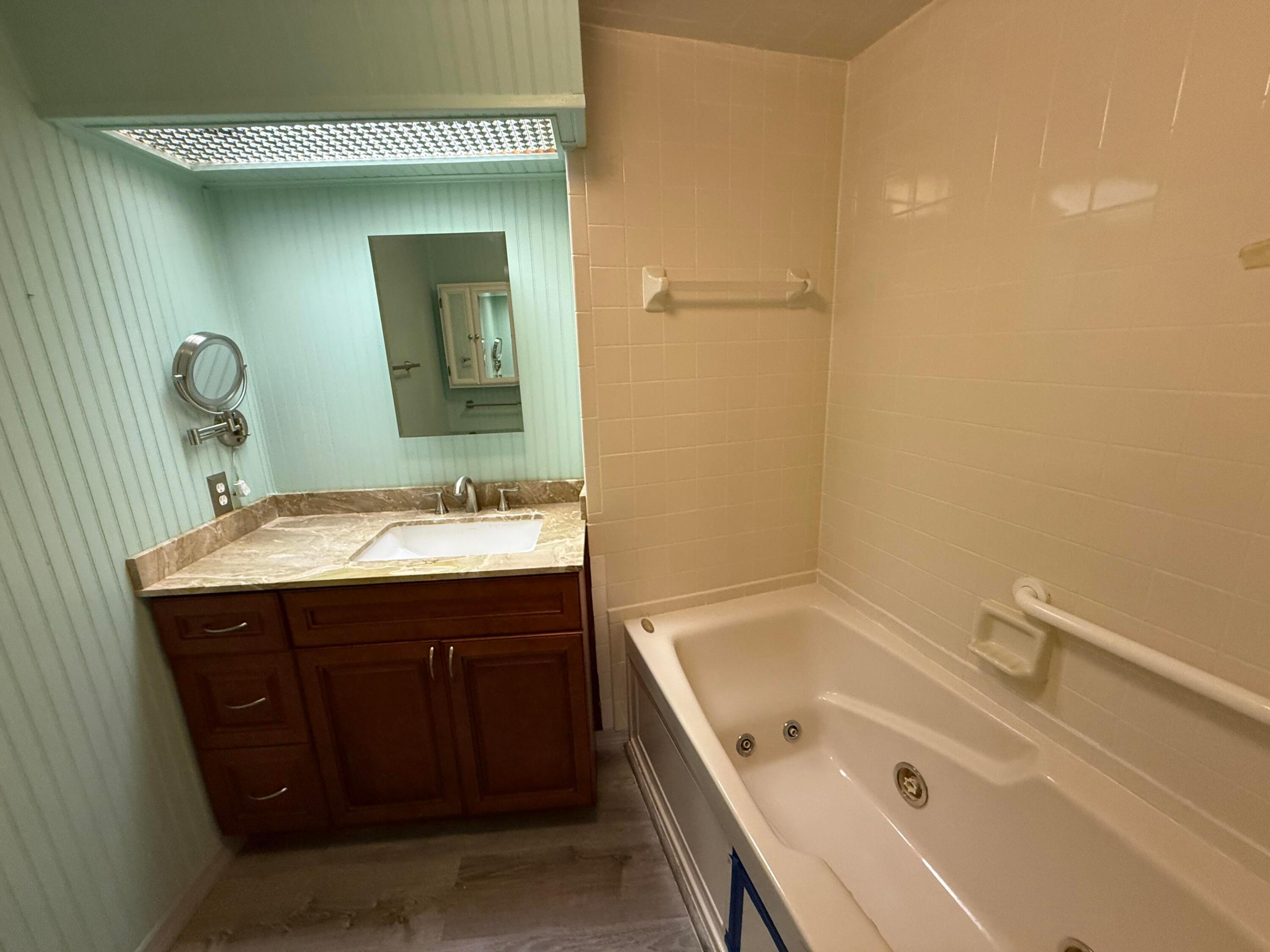 RIDGEWAY - Residential