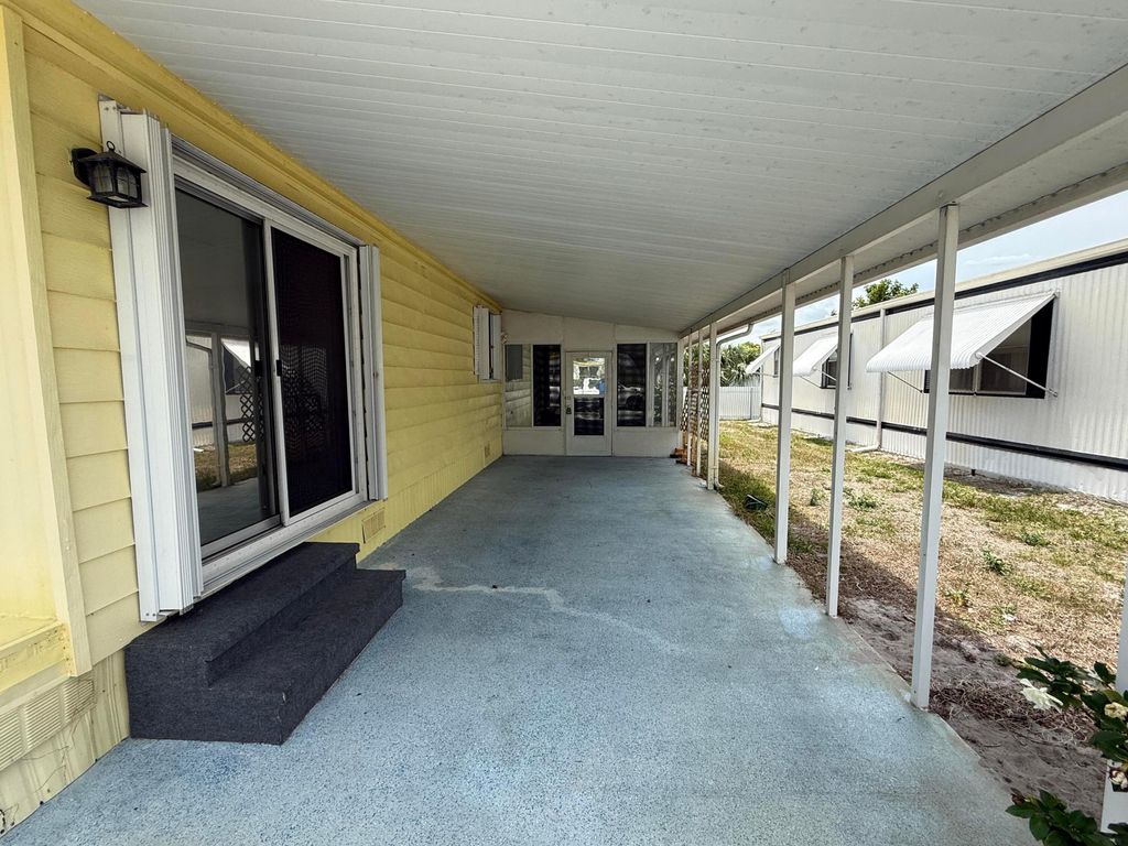 Photo of 7089 SE Bluebird Circle, Hobe Sound, FL 33455 (MLS # B26027631)