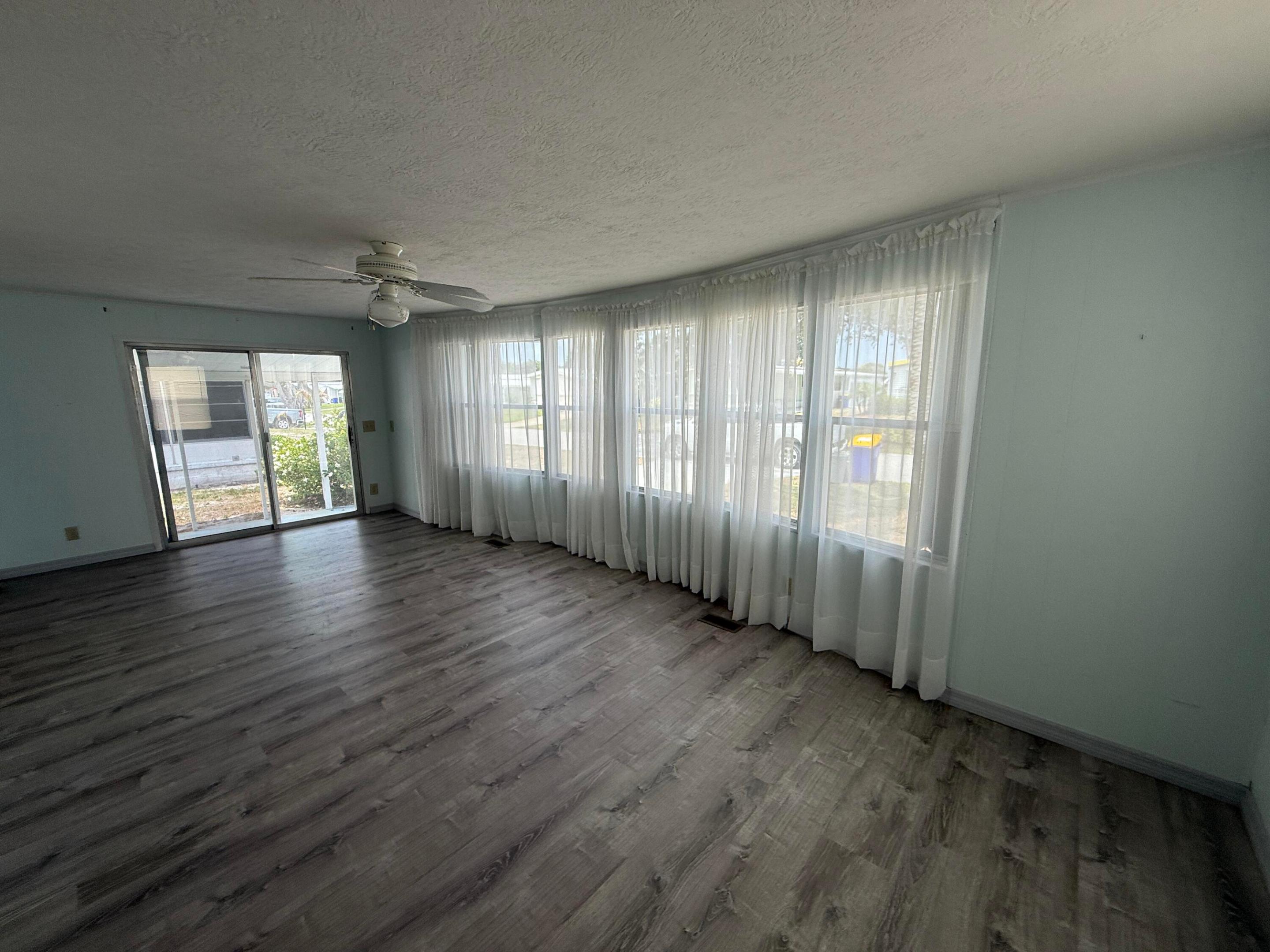 RIDGEWAY - Residential
