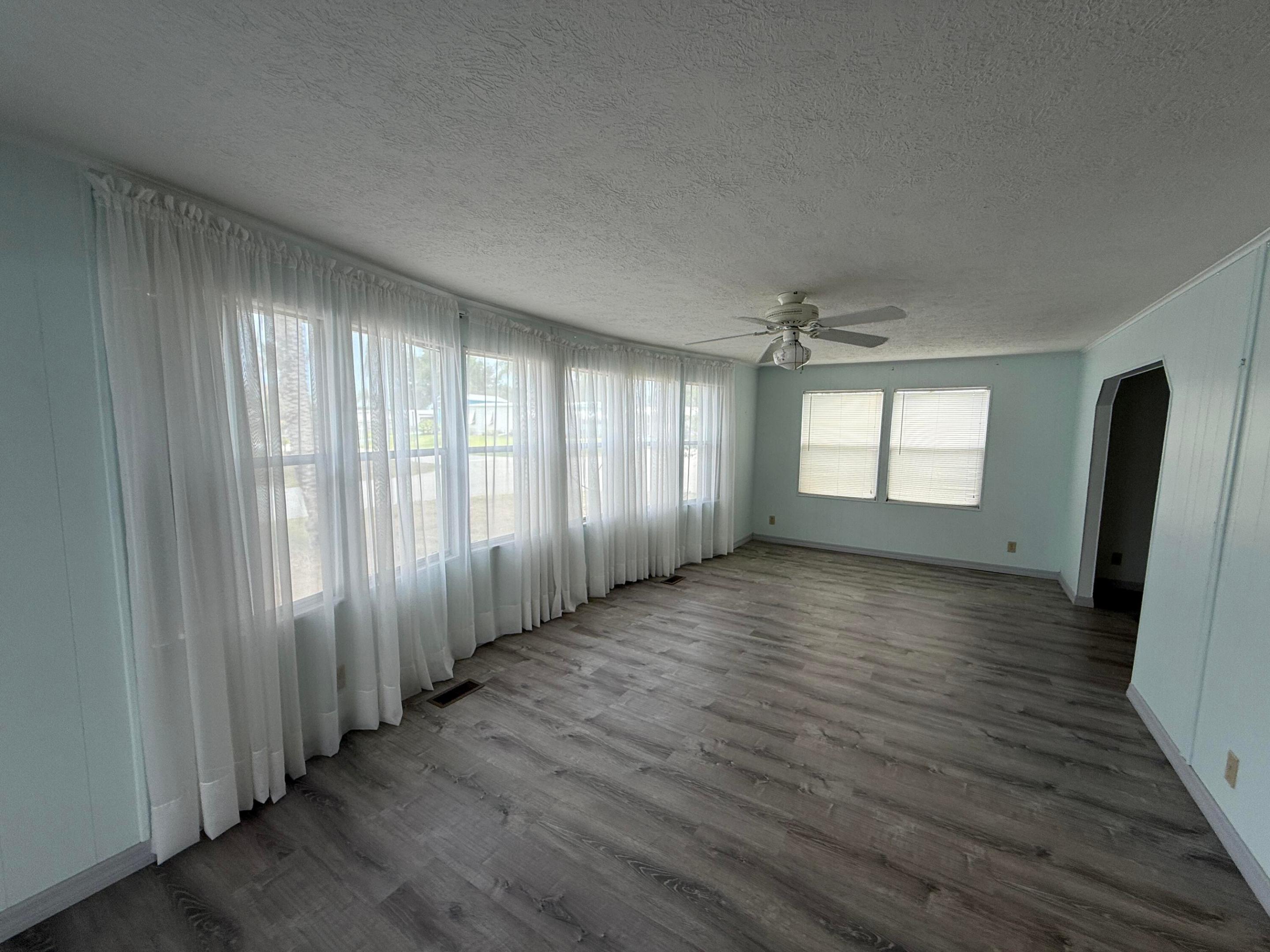 RIDGEWAY - Residential
