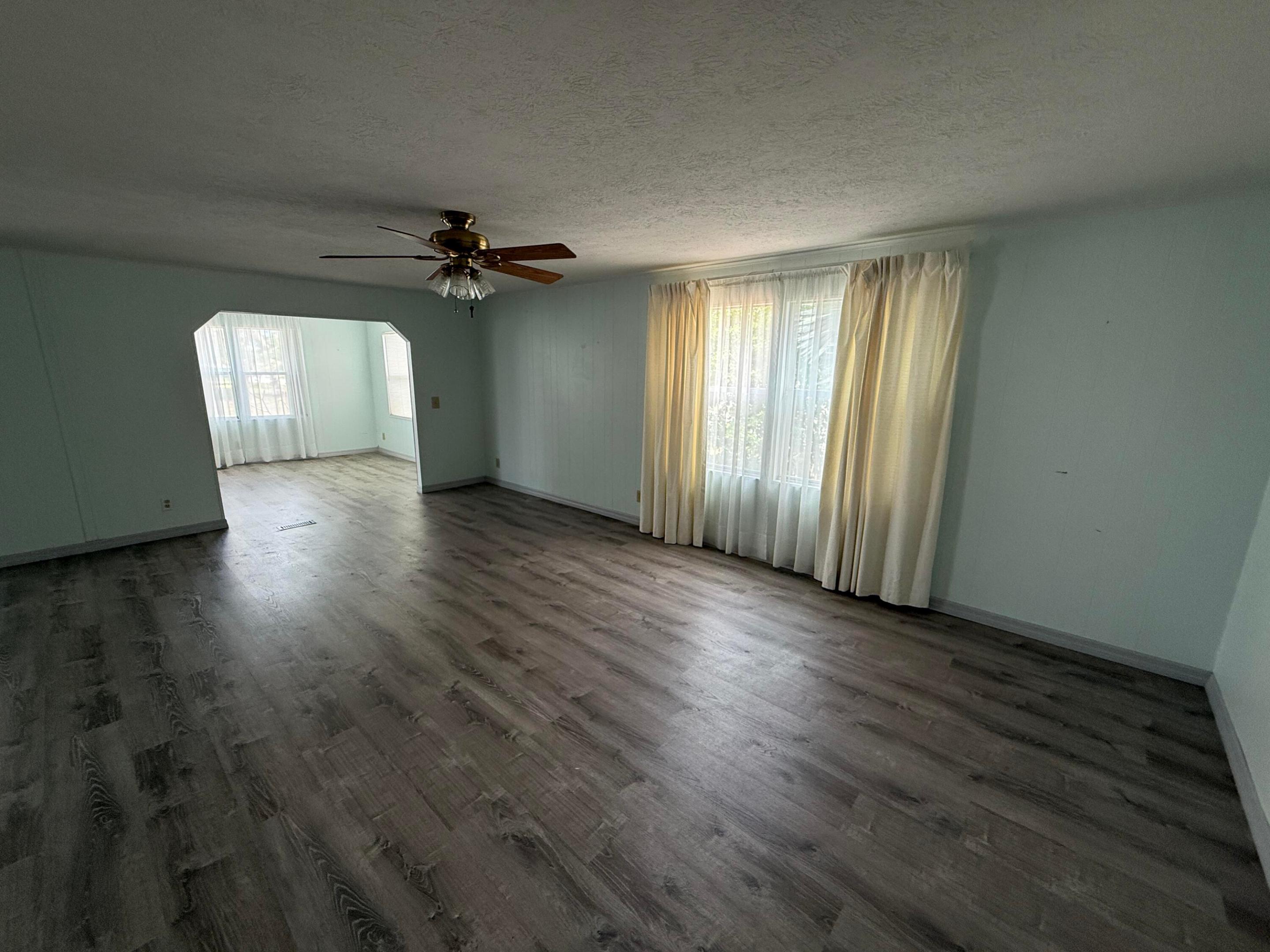 RIDGEWAY - Residential
