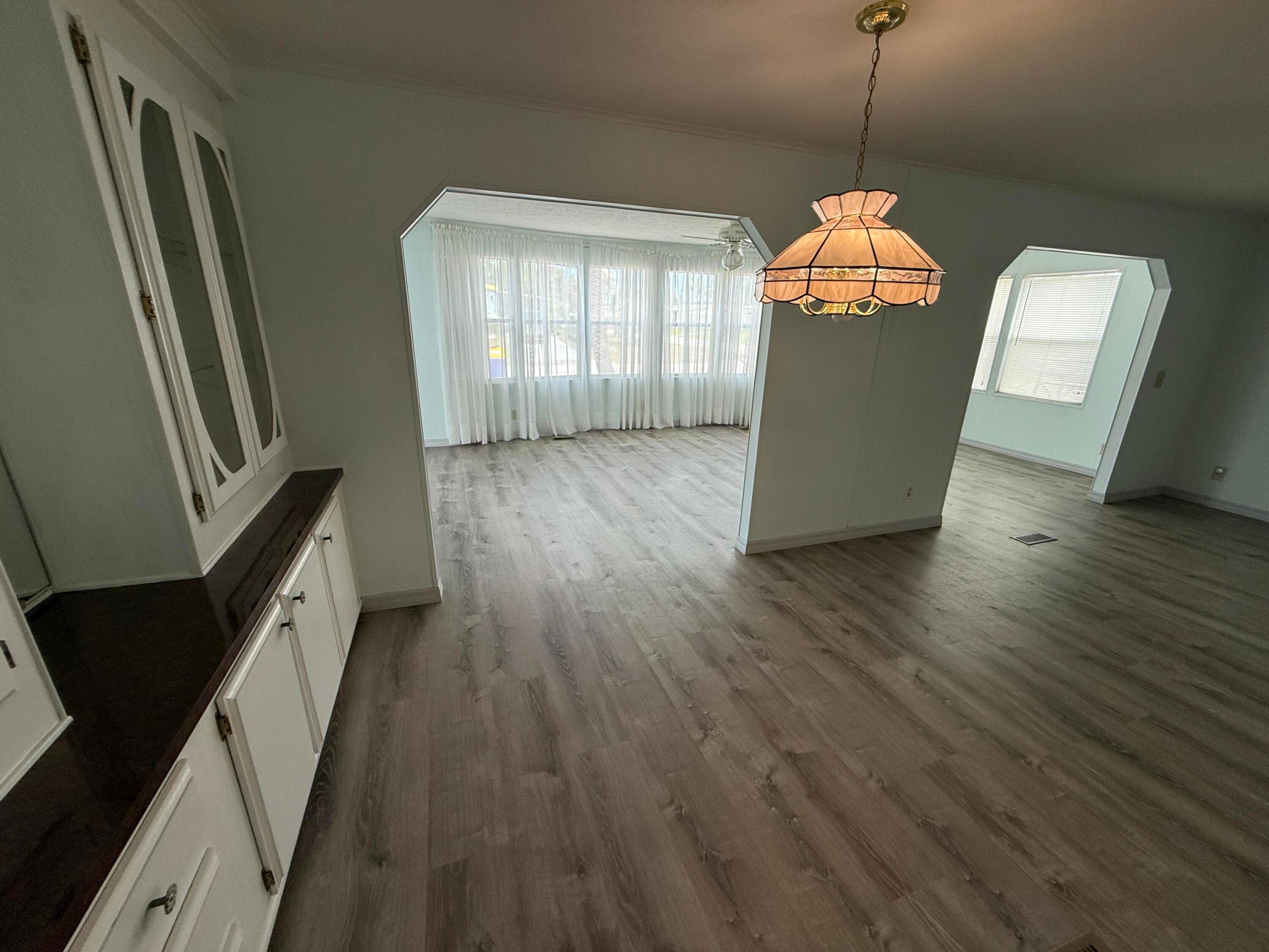 RIDGEWAY - Residential