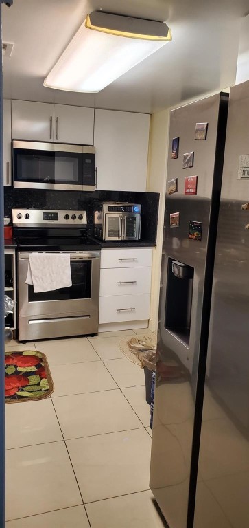 Yacht Club Condo The - Residential Lease