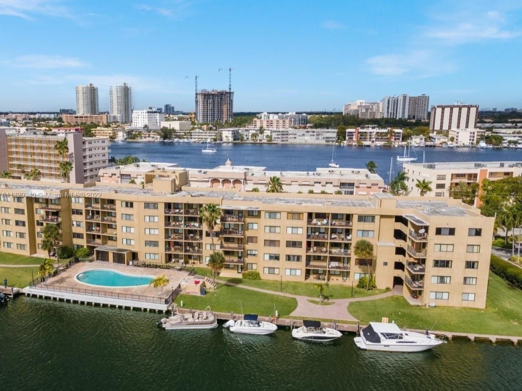 Yacht Club Condo The - Residential Lease