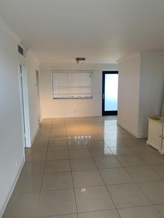 Yacht Club Condo The - Residential Lease