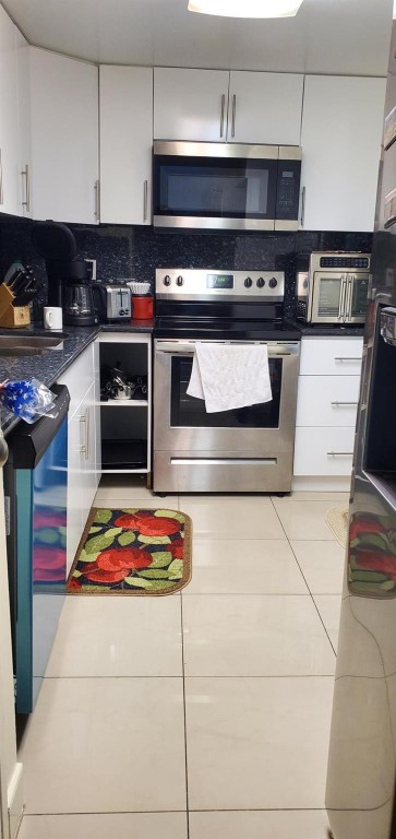 Yacht Club Condo The - Residential Lease