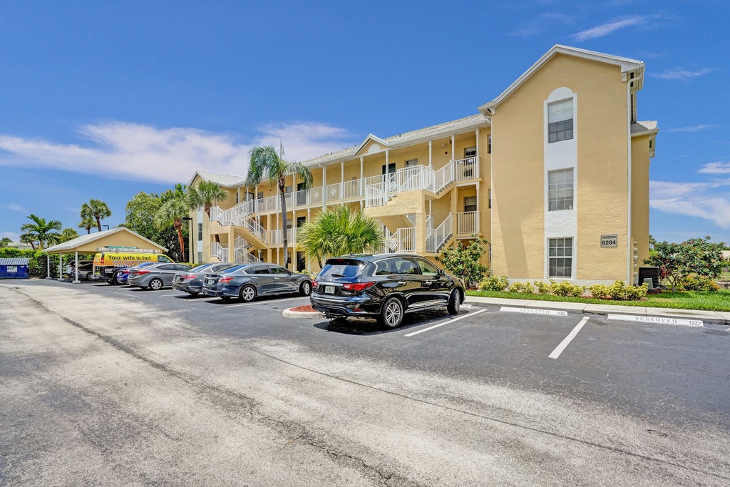 Photo of 6284 La Costa Drive #M, Boca Raton, FL 33433 (MLS # B26091455)