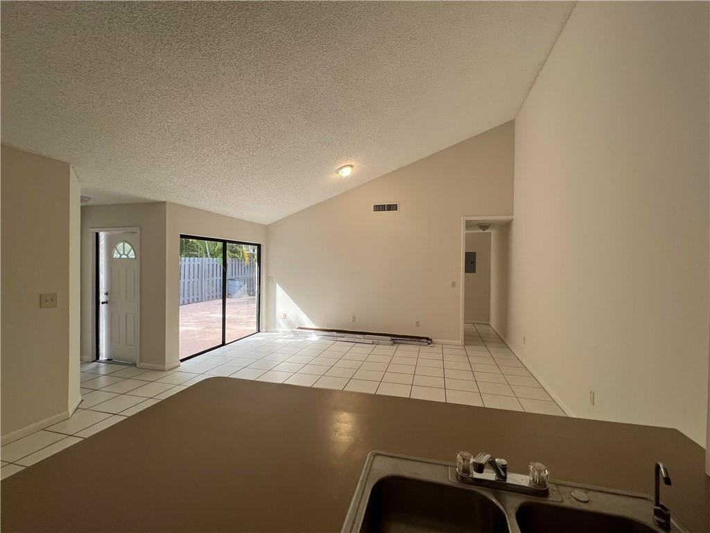 SUMMIT PINES - Residential