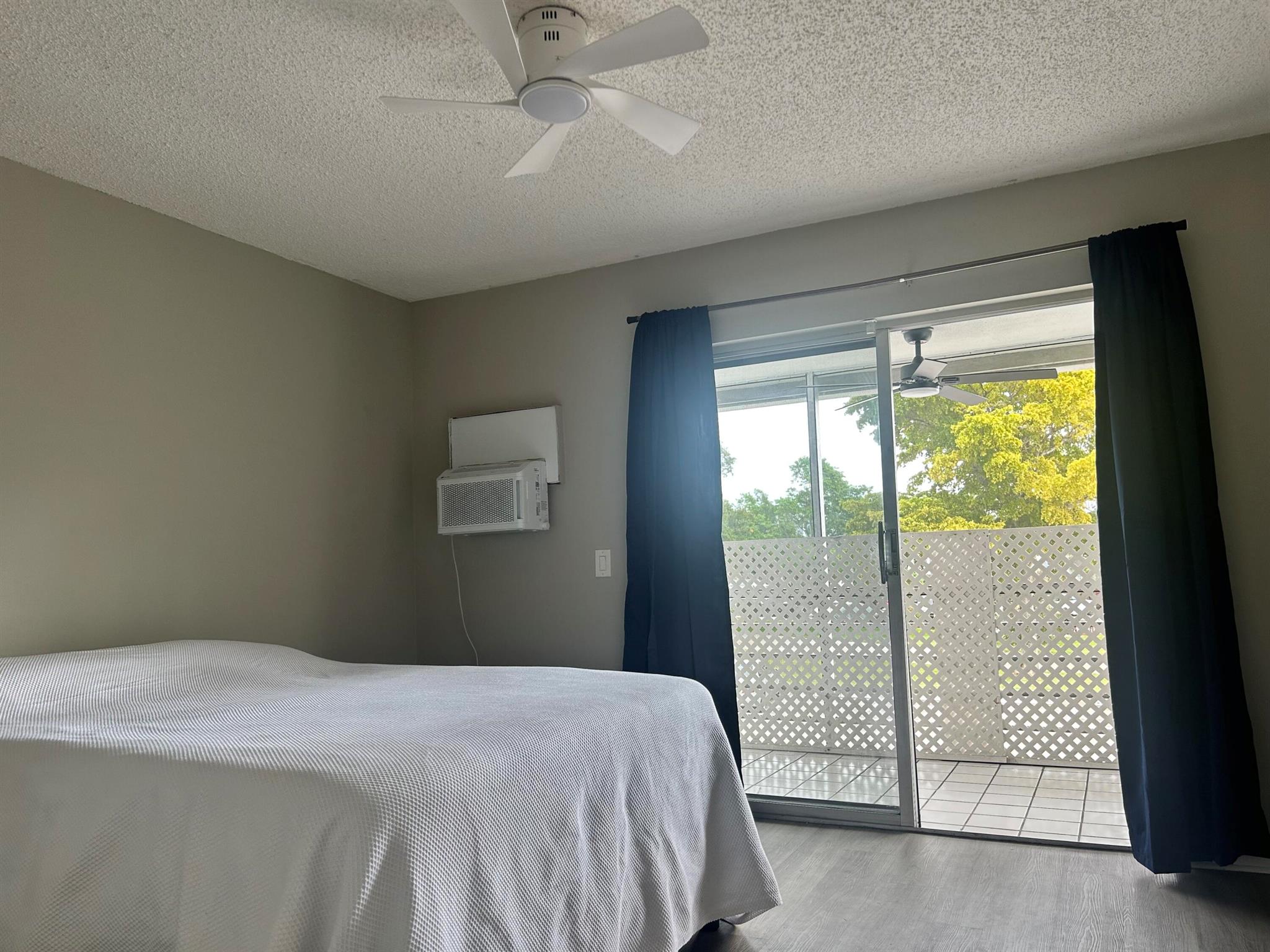 DURHAM Y CONDO - Residential Lease