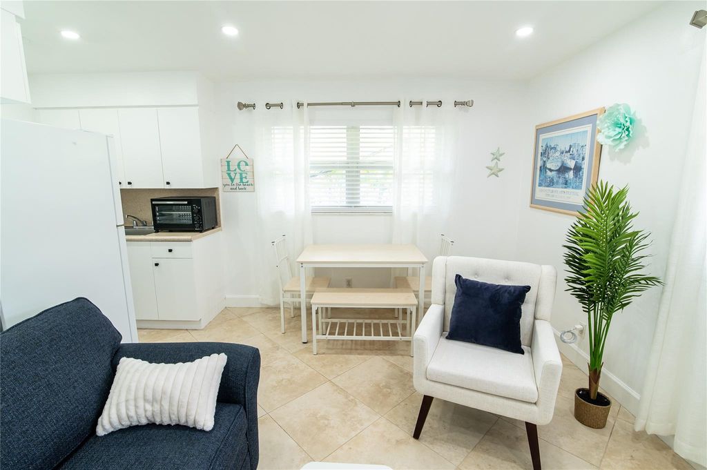 Photo of 3230 NE 13th Street #203, Pompano Beach, FL 33062 (MLS # F10556433)