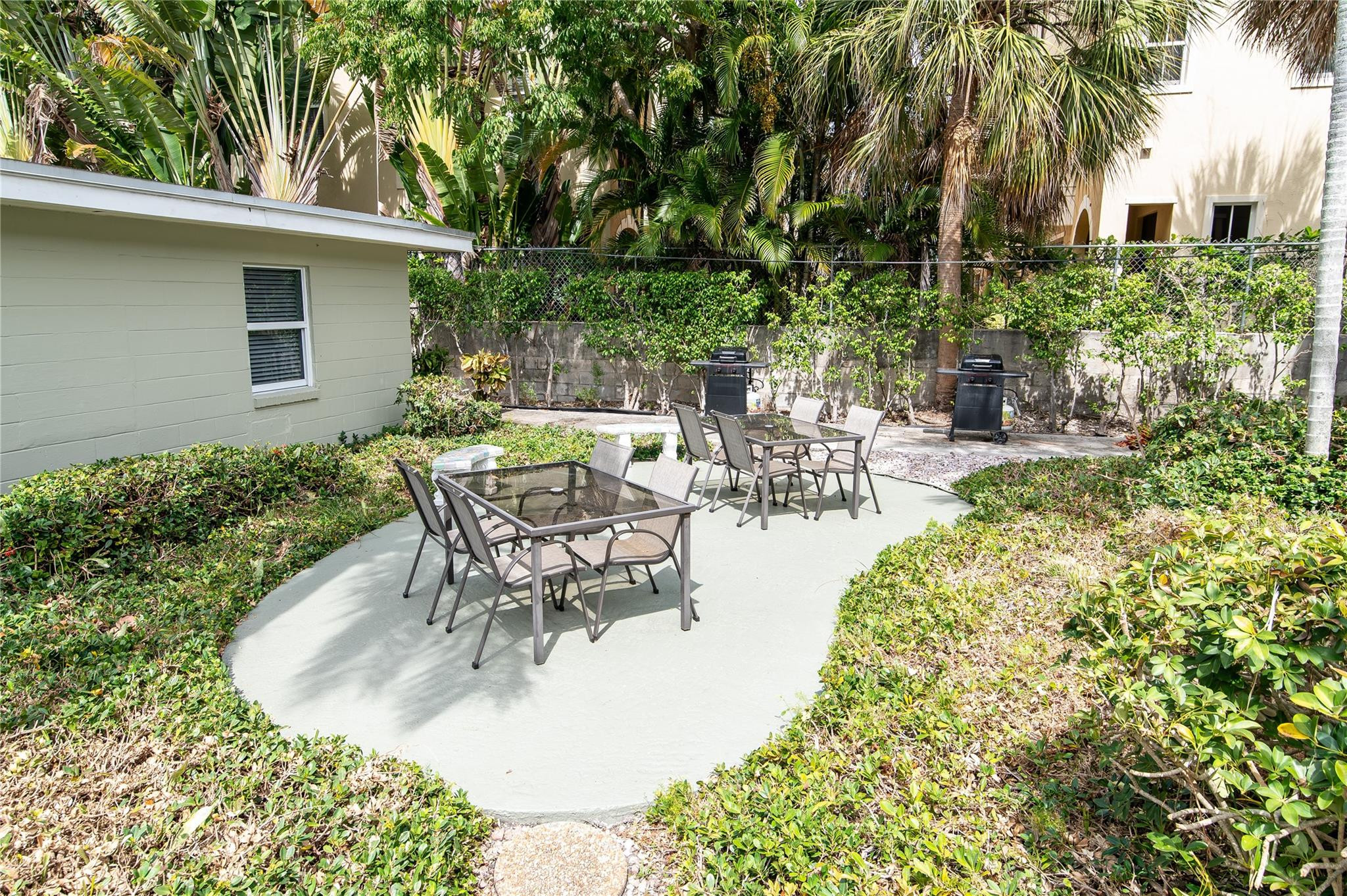 Mid Mari Condo - Residential Lease