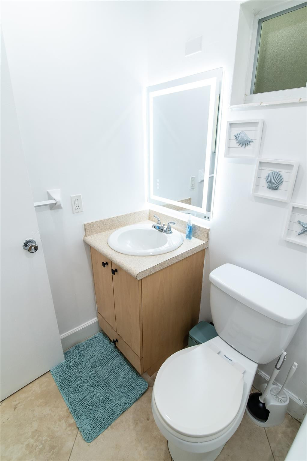 Mid Mari Condo - Residential Lease