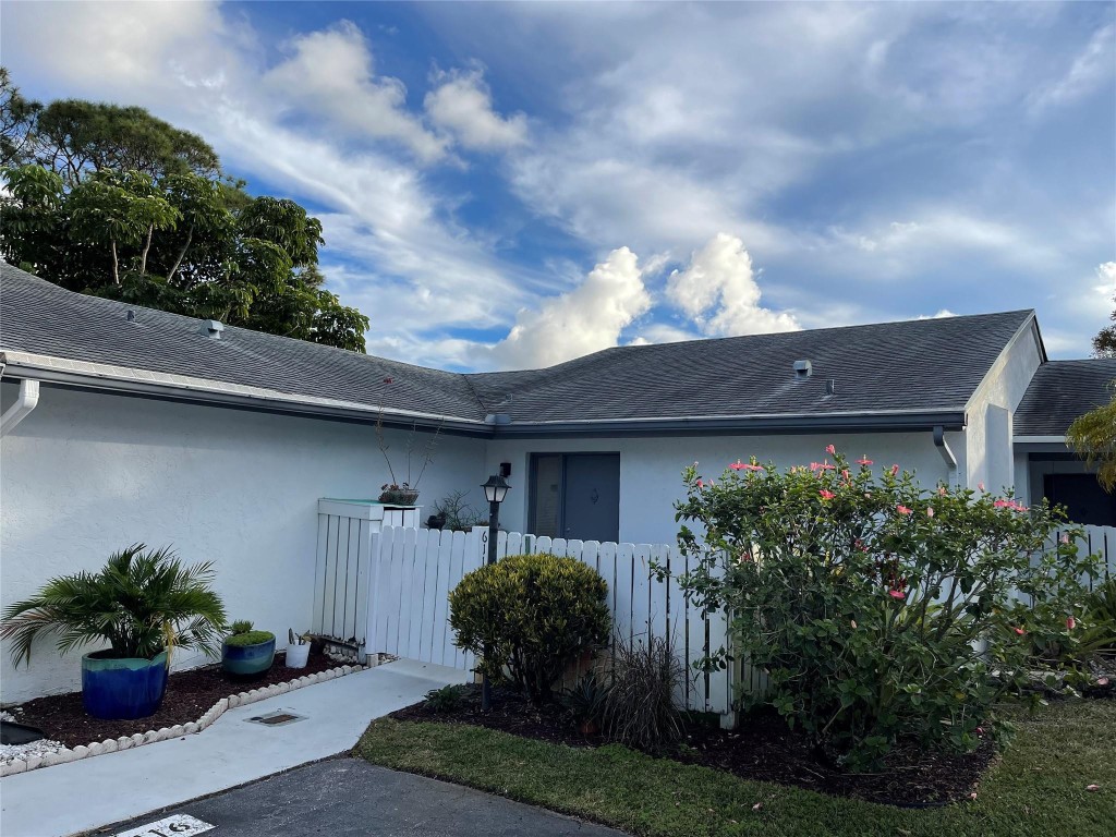 Villages of Woodlake 01 - Residential