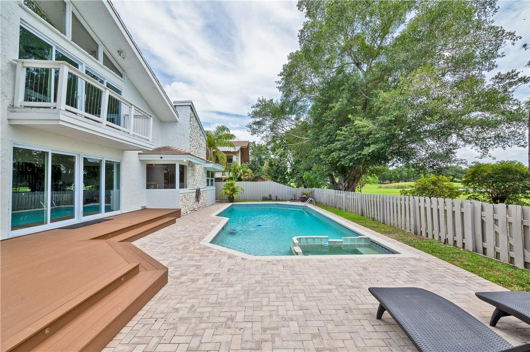 Jacaranda Area 9 93-46 B - Residential