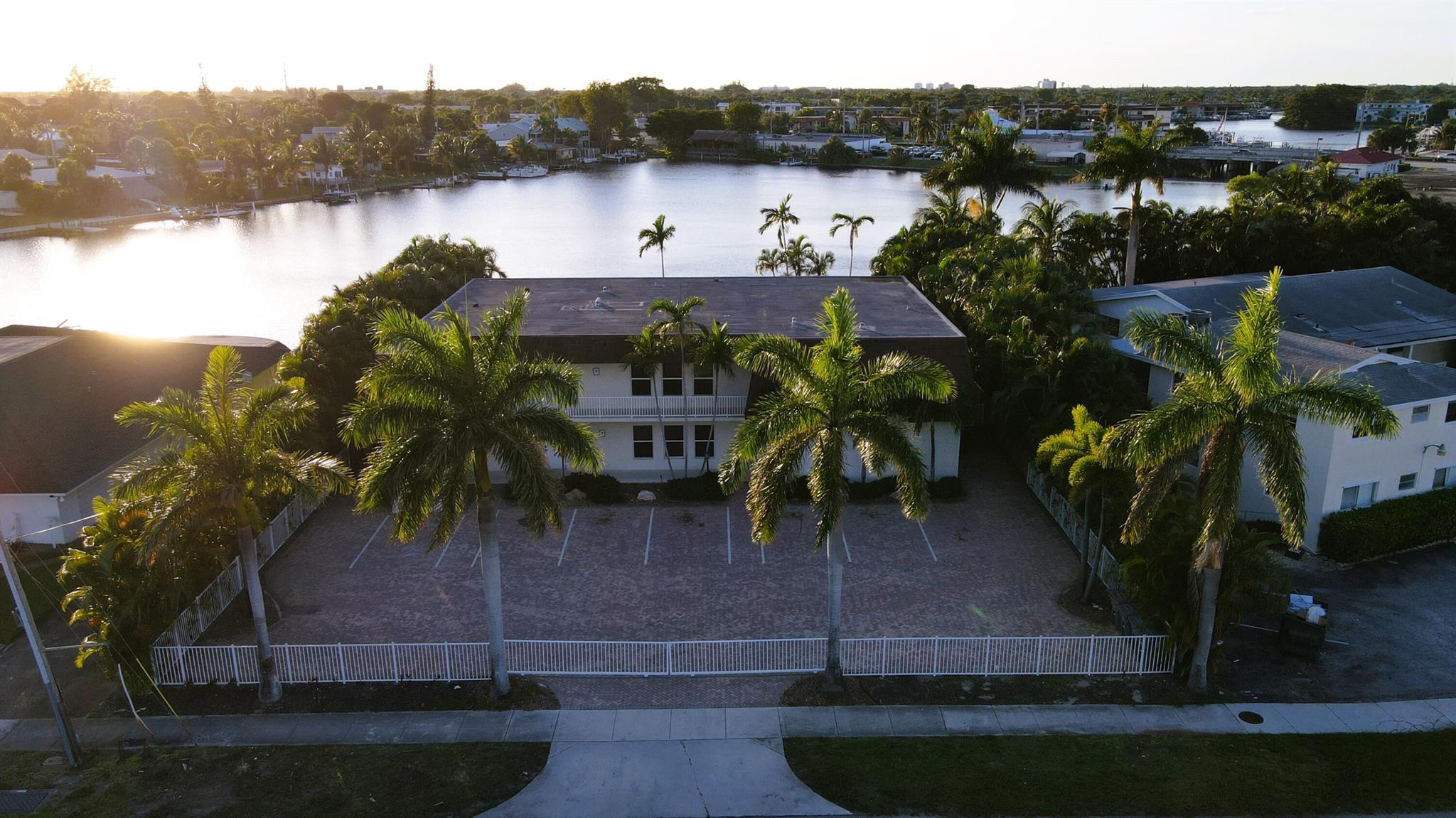 LAKE PARK ADD 1 - Residential Income