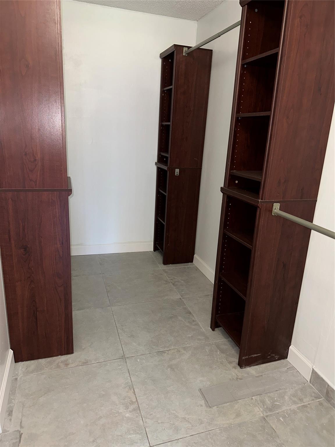 Ramblewood East Condo - Residential Lease