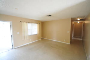 LANTANA PLAZA - Residential Income