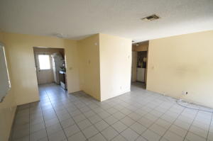 LANTANA PLAZA - Residential Income