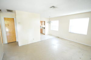 LANTANA PLAZA - Residential Income