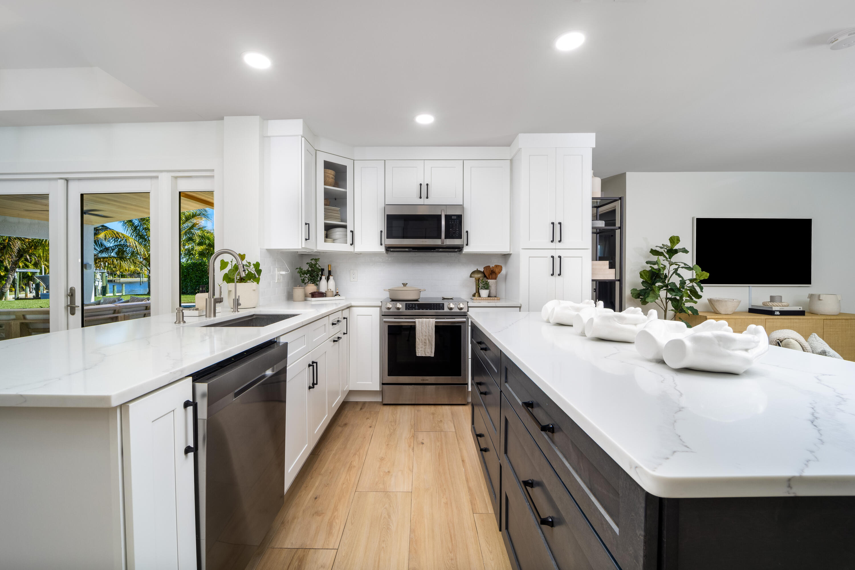 SEAGATE HARBOR - Residential