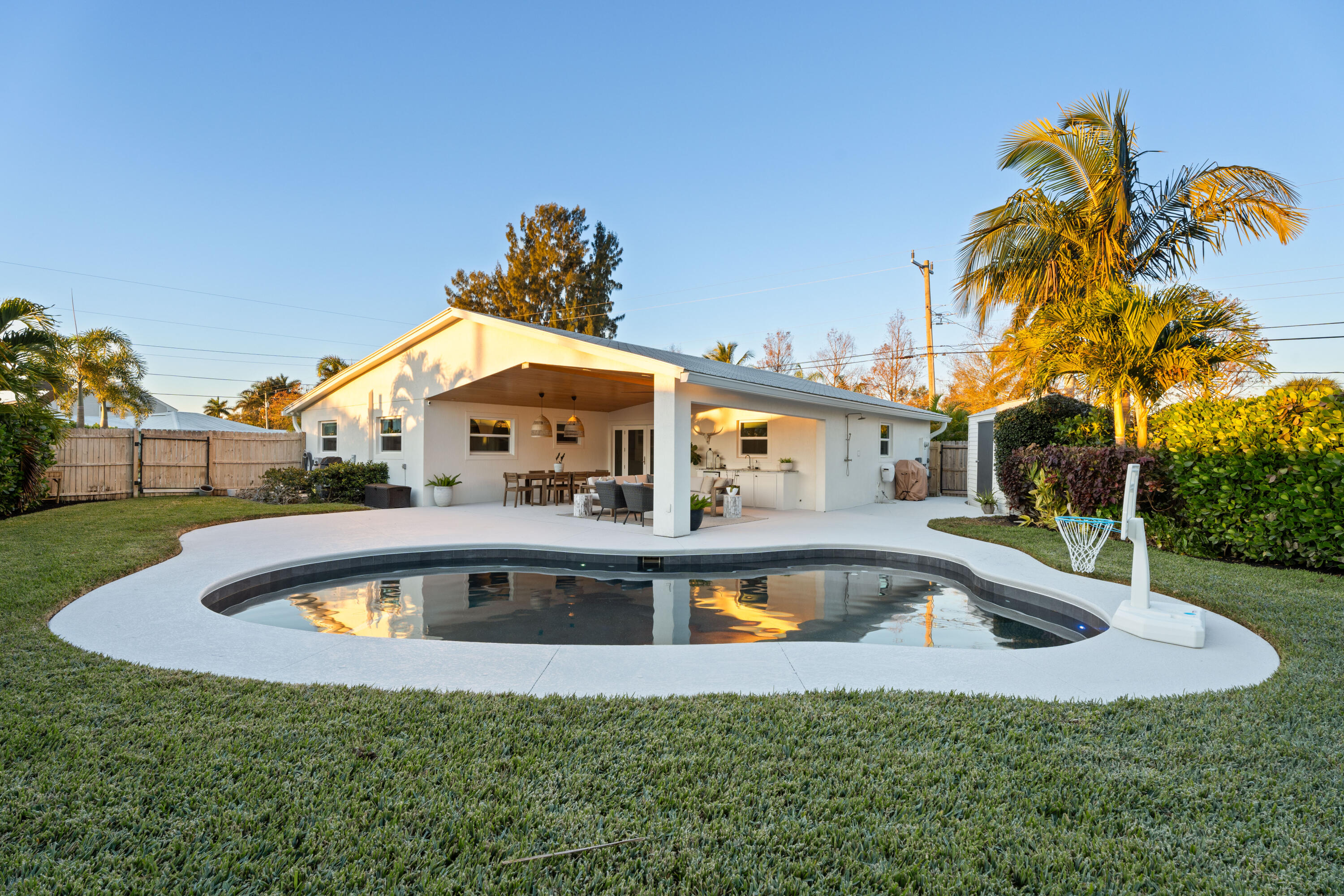 SEAGATE HARBOR - Residential