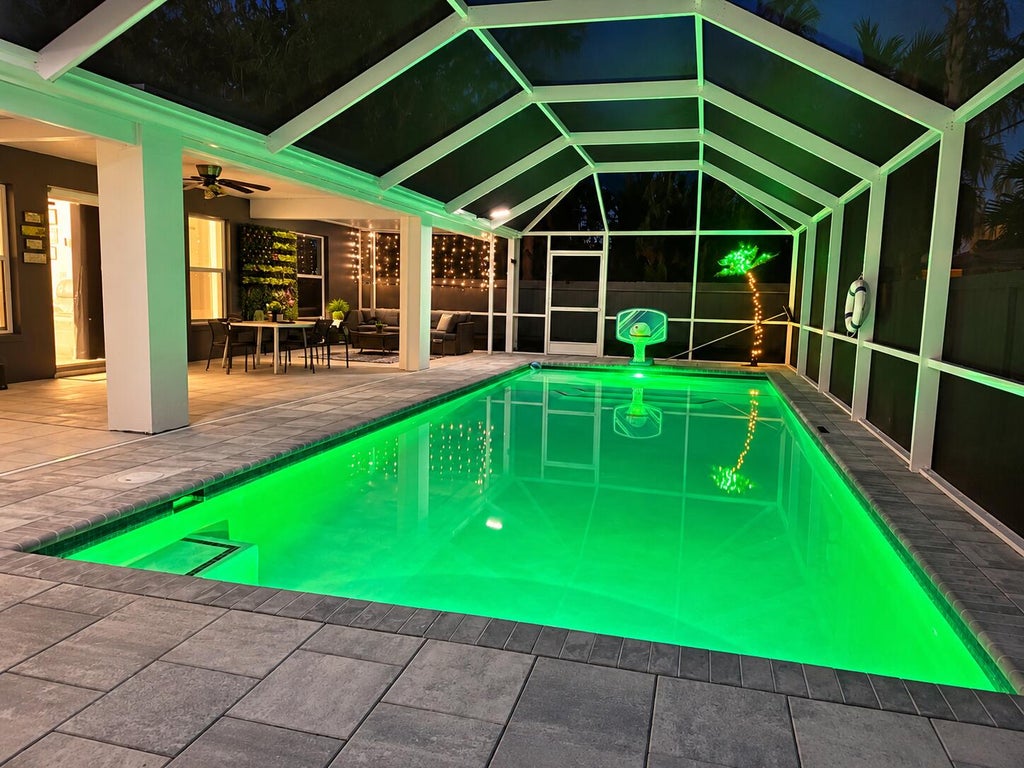 Photo of 1402 SW CALIFORNIA Boulevard, Port Saint Lucie, FL 34953 (MLS # B26079830)
