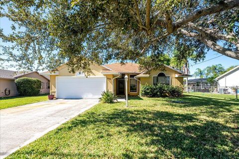 Photo of 2516 SE University Terrace, Port St Lucie, FL 34952 (MLS # R11136951)