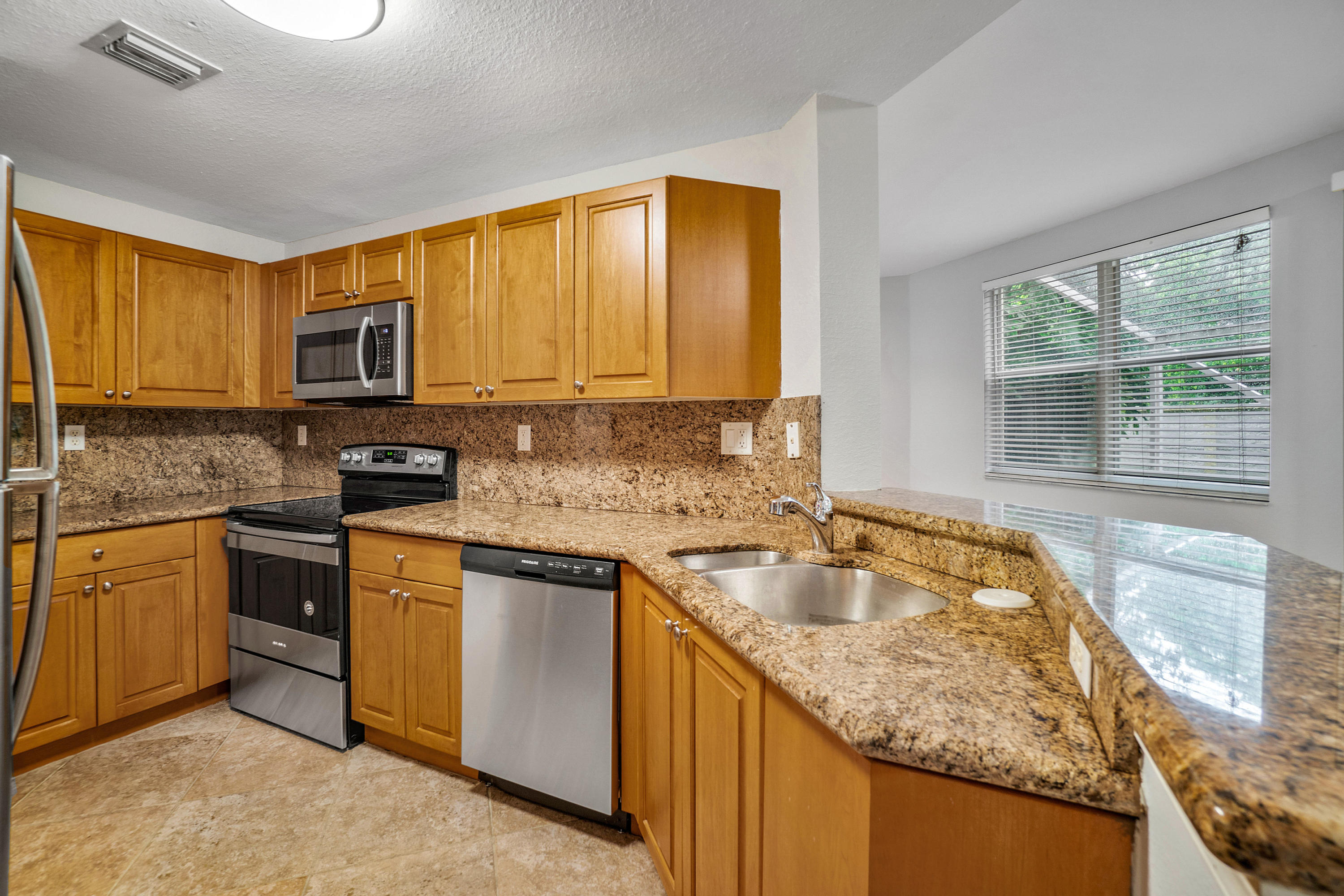 DEER CREEK - Residential