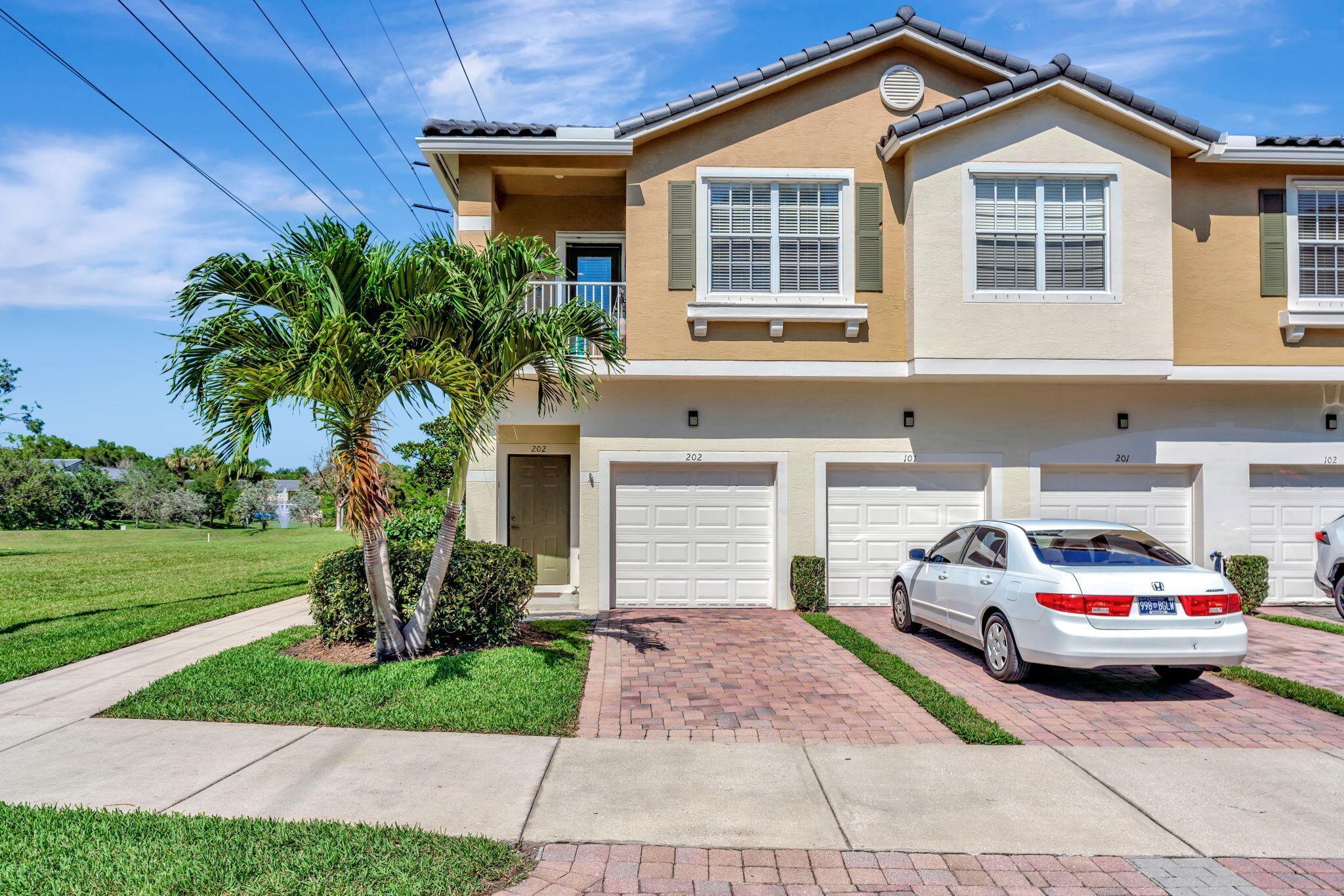 3031 SE Lexington Lakes Drive 202