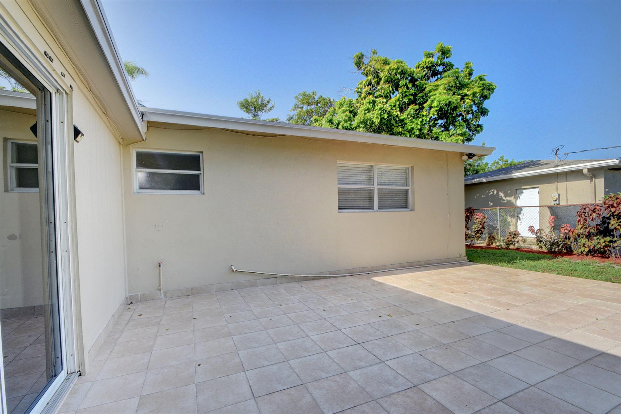 LAKE CLARKE SOUTH - Residential Lease