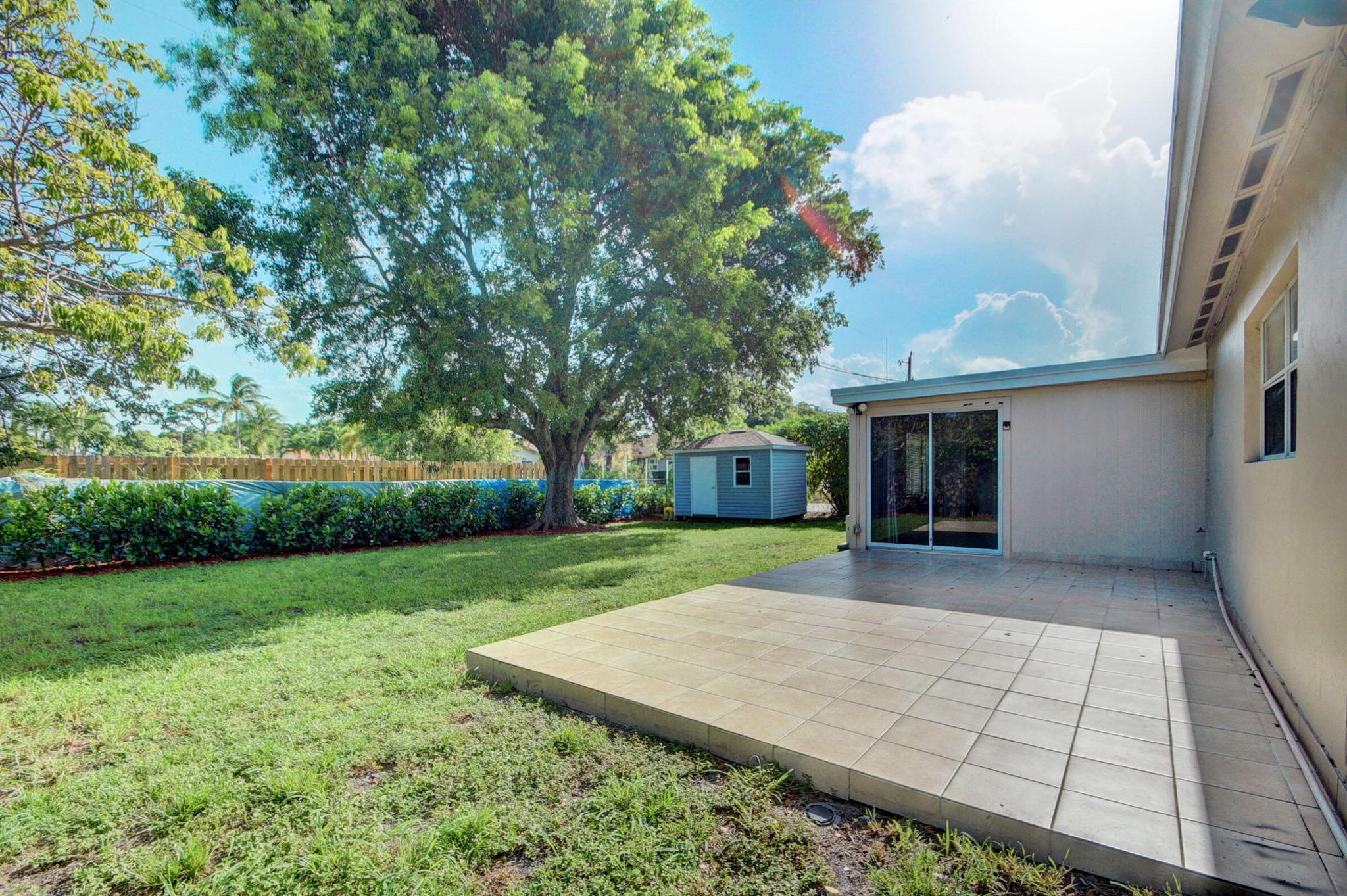 LAKE CLARKE SOUTH - Residential Lease