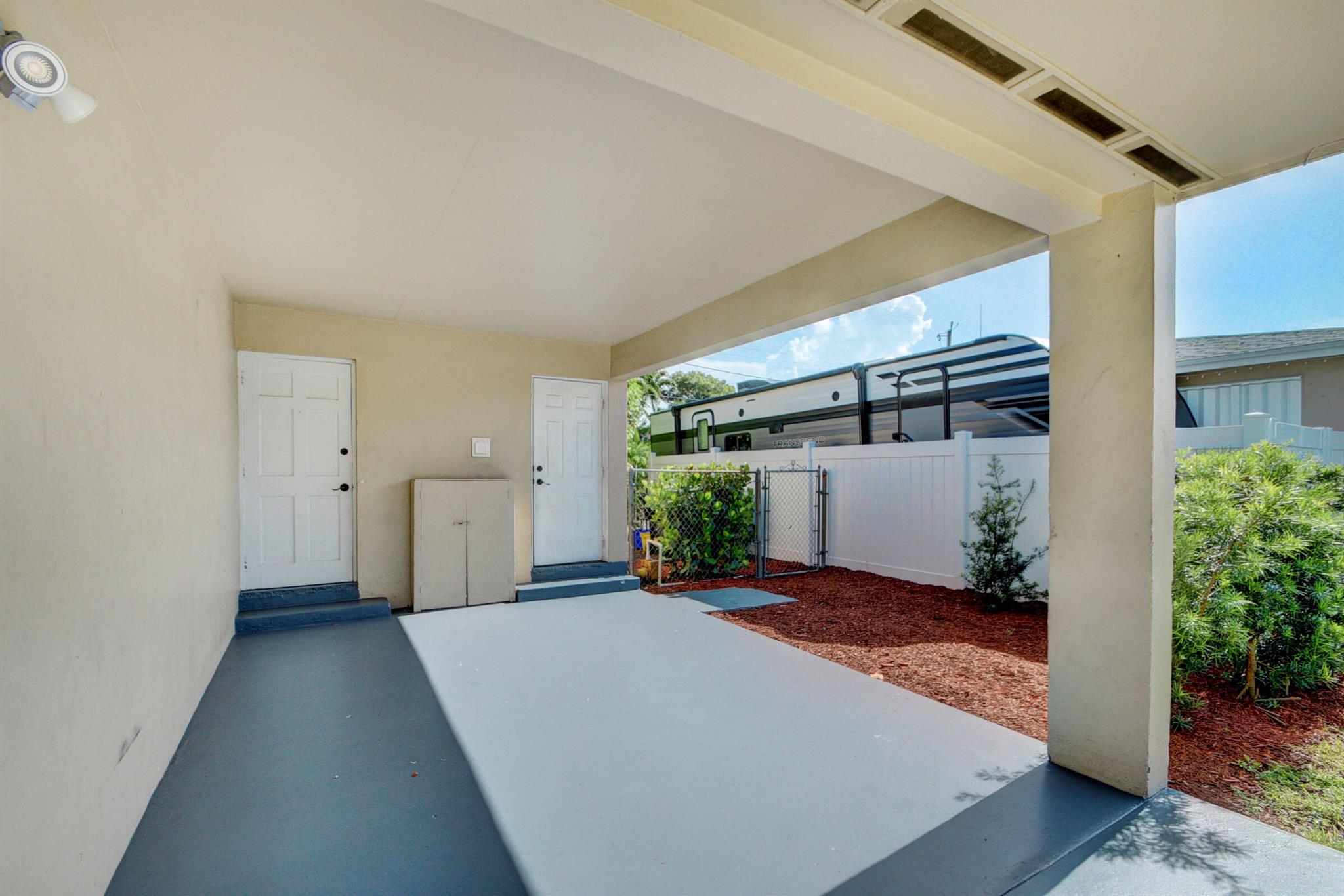 LAKE CLARKE SOUTH - Residential Lease