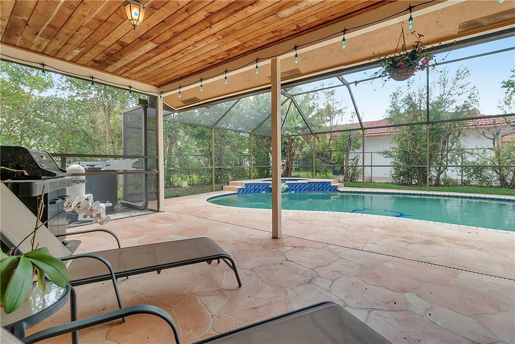Springs Gateway 127-17 B - Residential