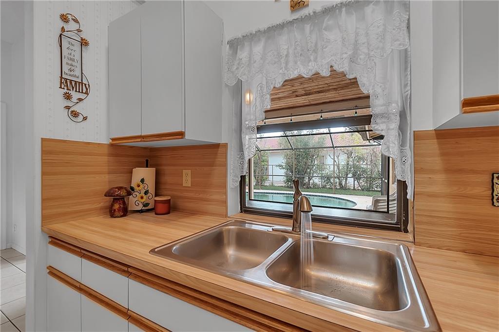 Springs Gateway 127-17 B - Residential