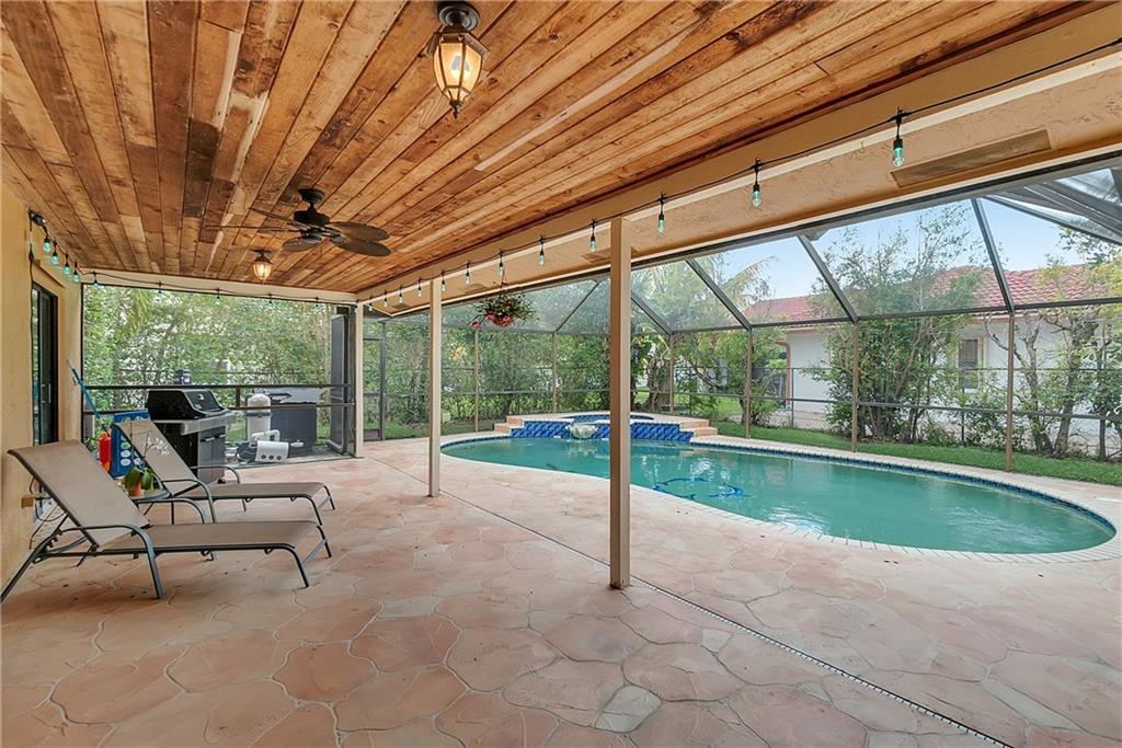 Springs Gateway 127-17 B - Residential
