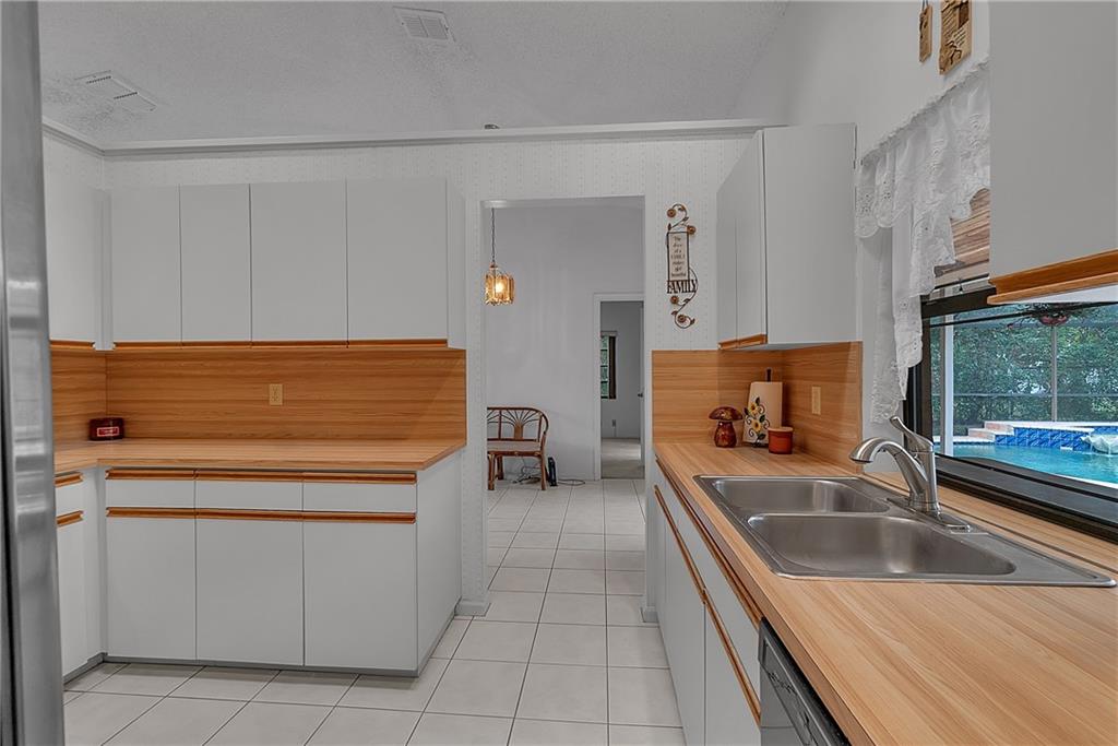 Springs Gateway 127-17 B - Residential