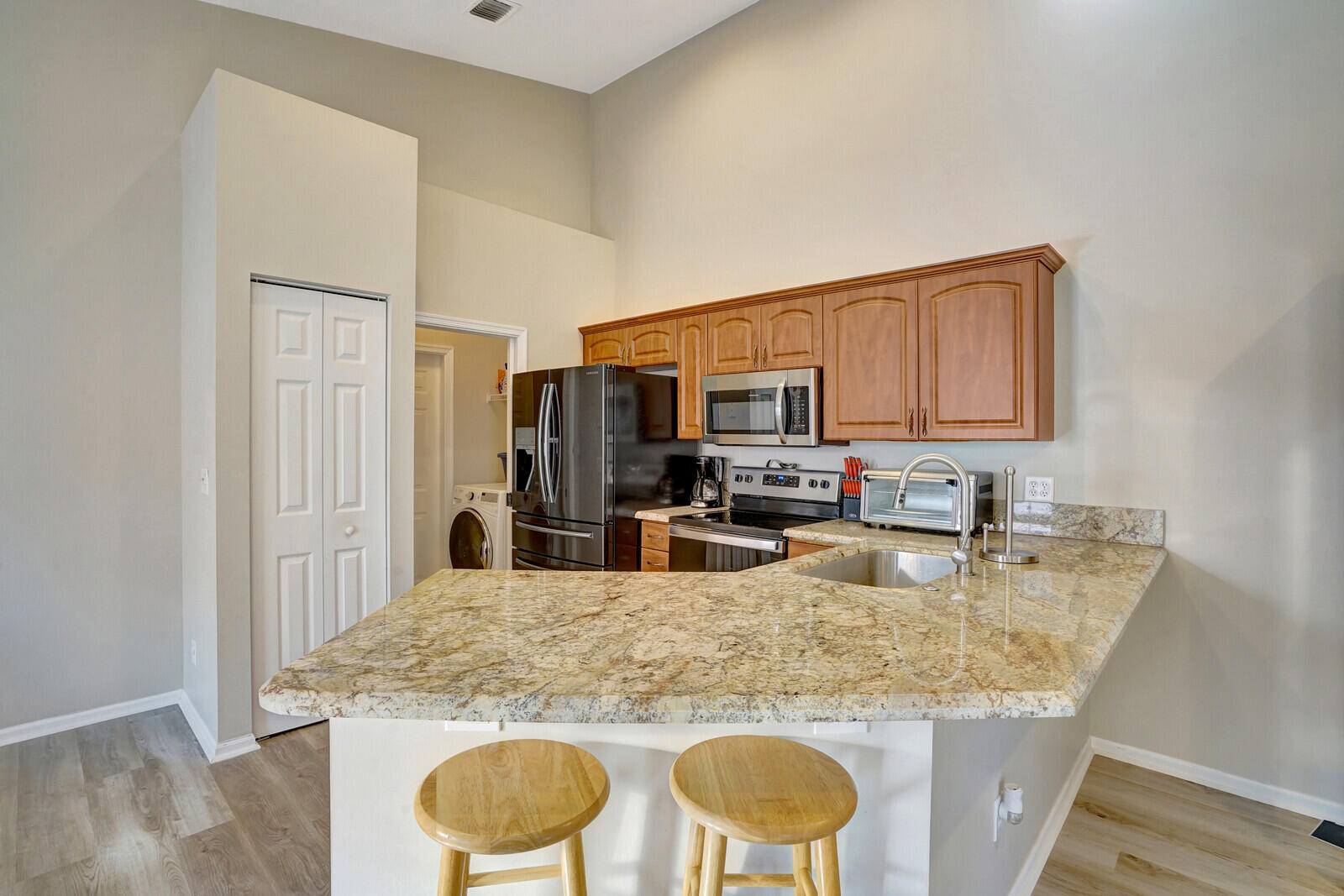 WELLINGTONS EDGE PAR 78 PH 1 - Residential Lease