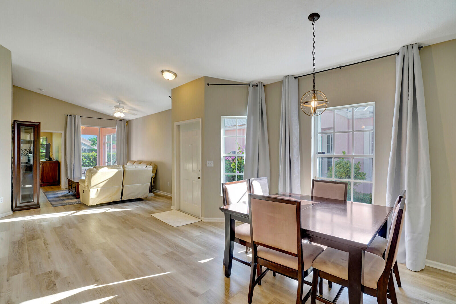 WELLINGTONS EDGE PAR 78 PH 1 - Residential Lease