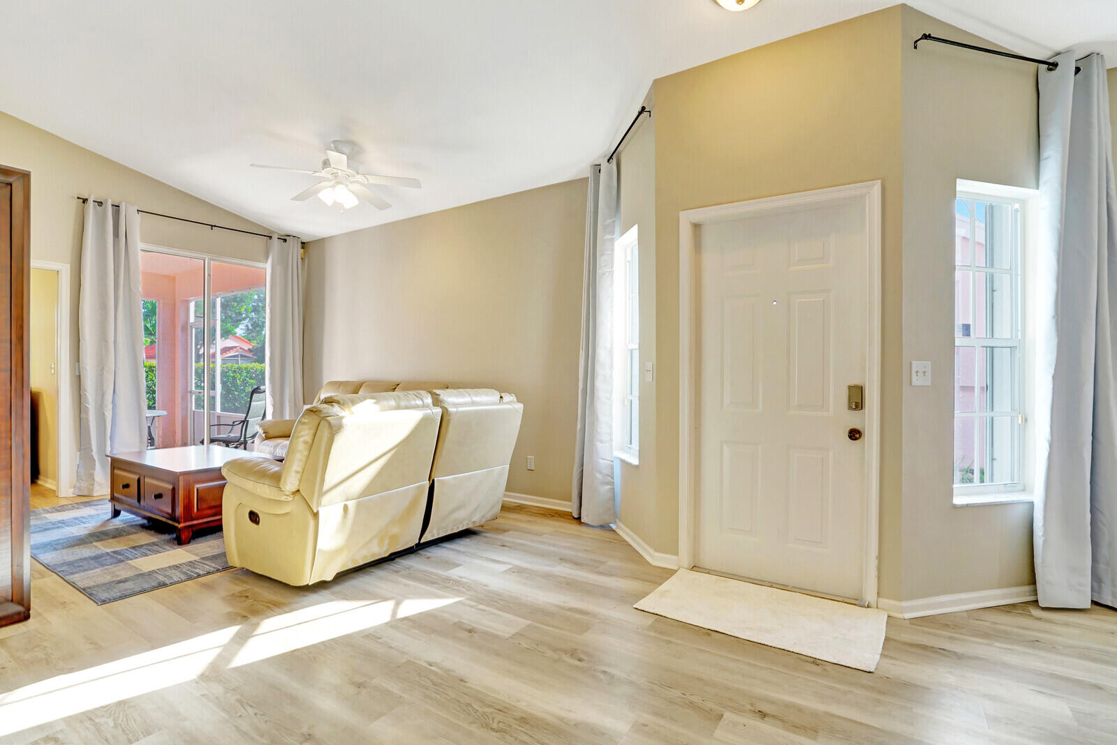 WELLINGTONS EDGE PAR 78 PH 1 - Residential Lease