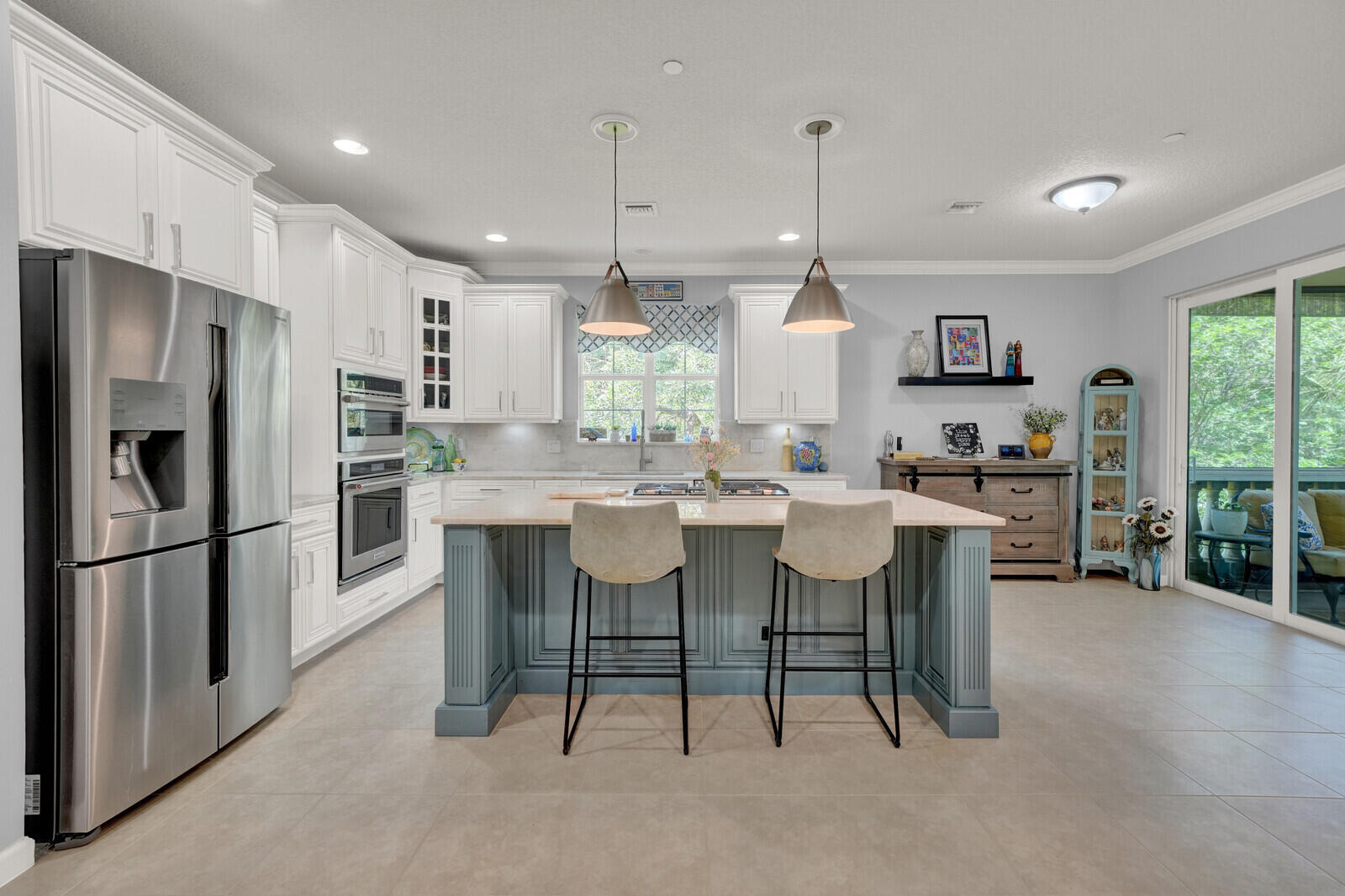 99 Tresana Boulevard 1