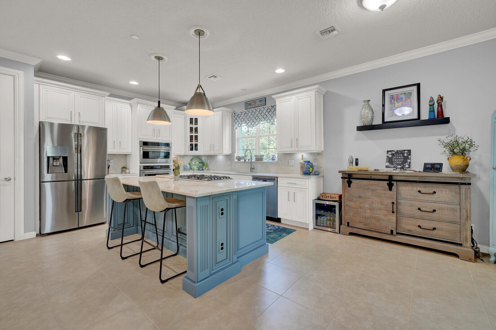 99 Tresana Boulevard 1
