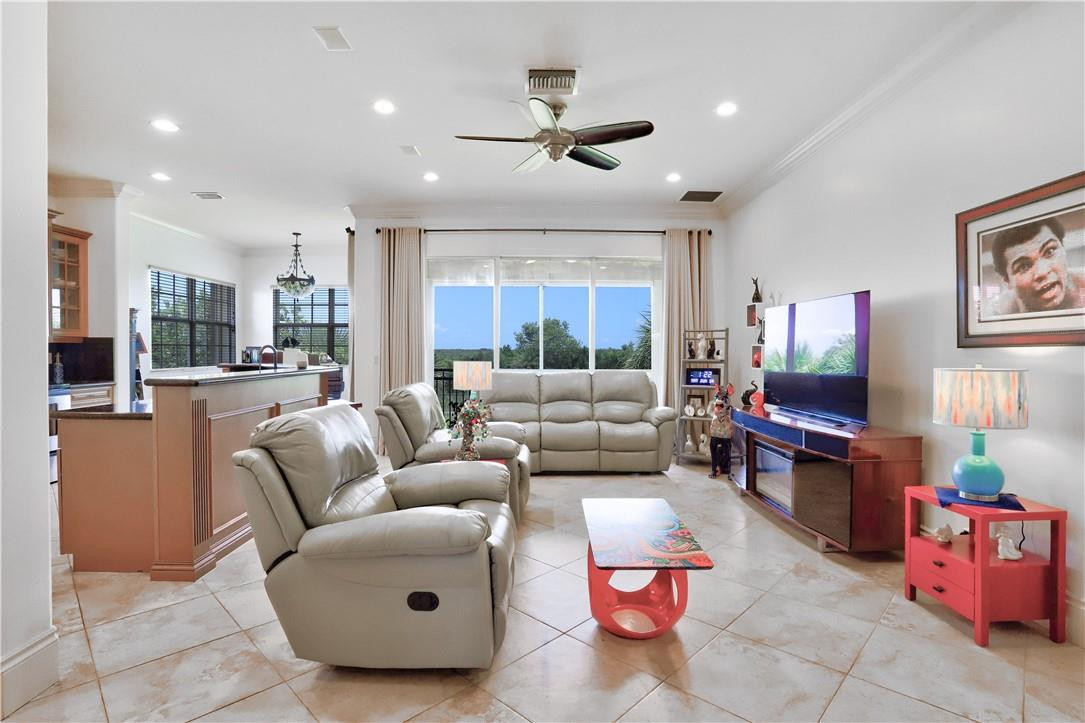 CYPRESS POINTE - Residential