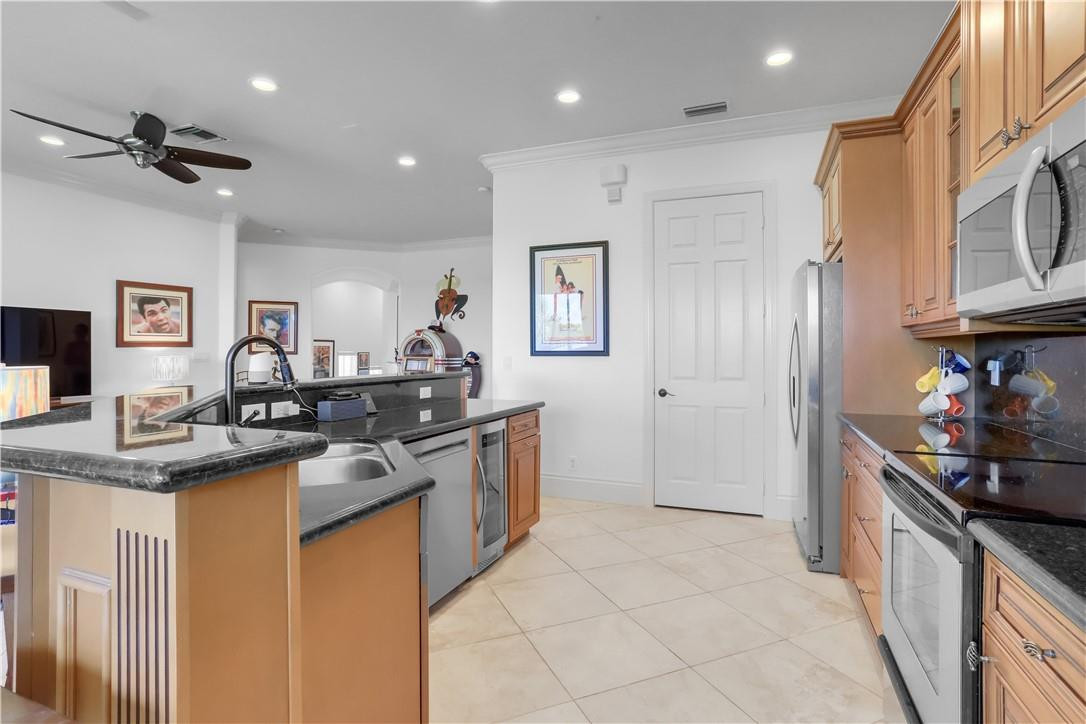 CYPRESS POINTE - Residential