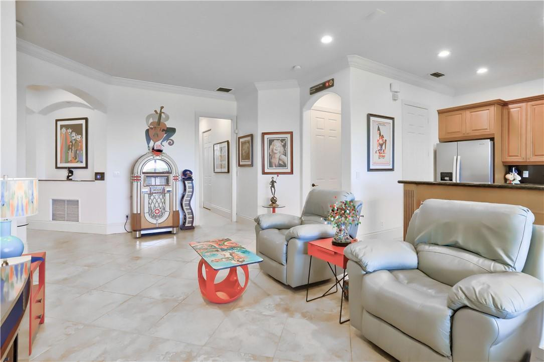 CYPRESS POINTE - Residential