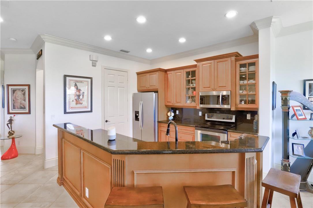 CYPRESS POINTE - Residential