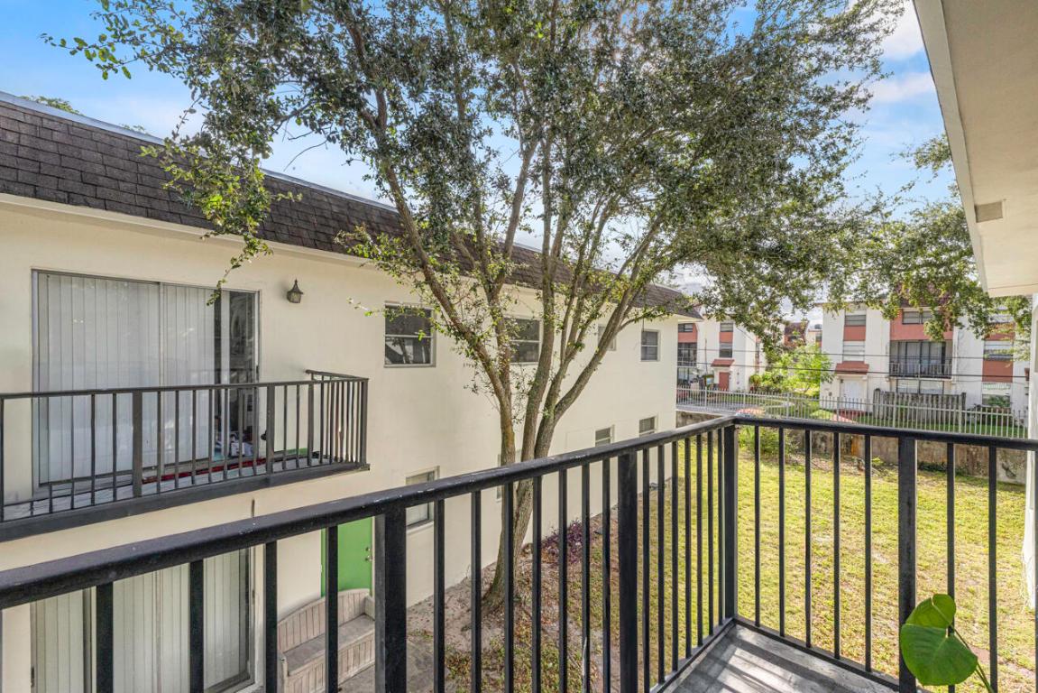 WINDERMERE CONDO NUMBER FOUR - Residential