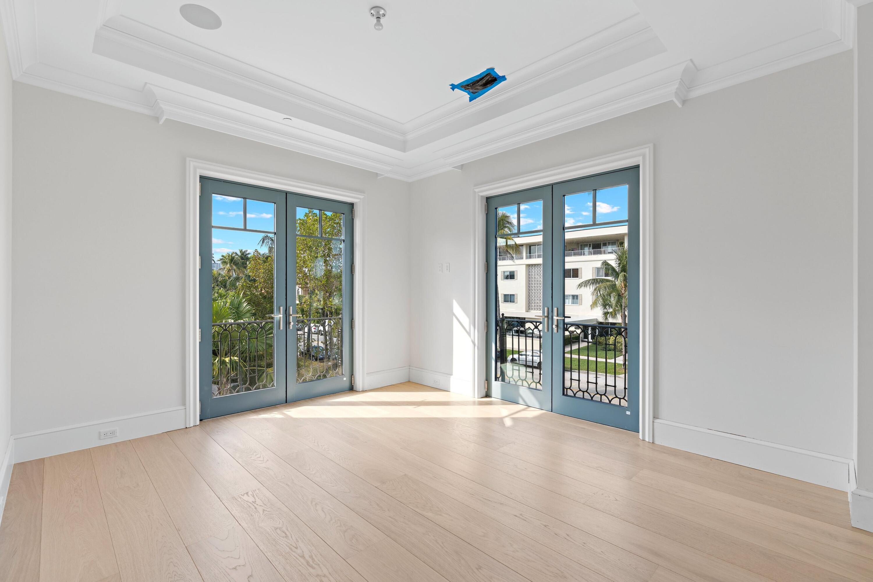 ROYAL PARK - Residential